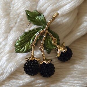 Gorgeous Blackberry on Vine Brooch